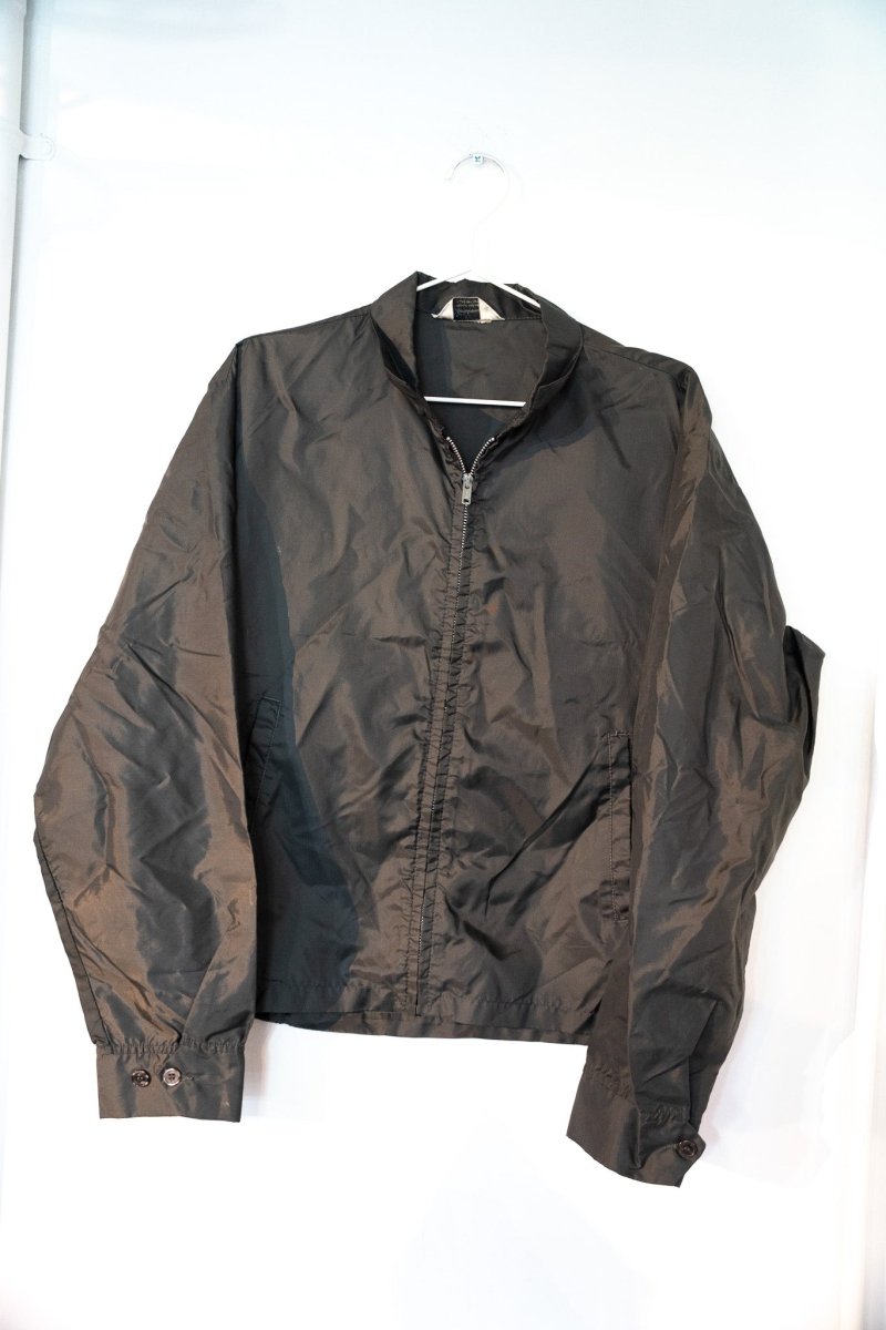 Dark olive brown 1980s Towncraft nylon windbreaker jacket with stand-up collar full zip snap button cuffs lightweight size Large