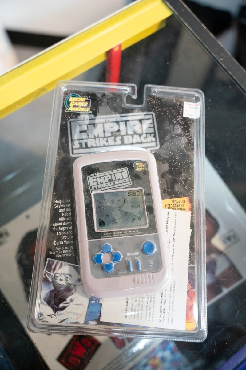1994 Star Wars Empire Strikes Back Micro Games of America handheld LCD video game sealed blister pack gray unit blue buttons Yoda card