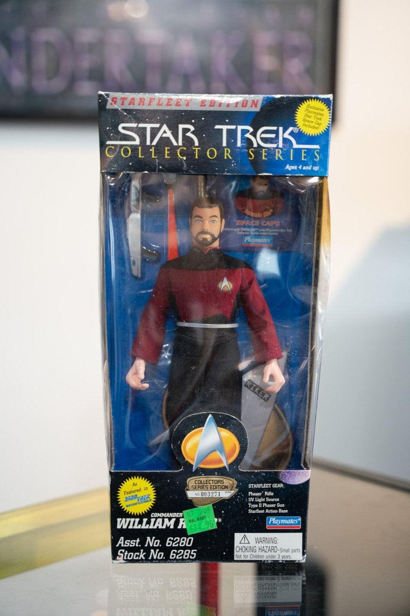 1995 Star Trek Starfleet Edition Commander William Riker Playmates Collector Series figure sealed blue silver box red command uniform numbered 003271