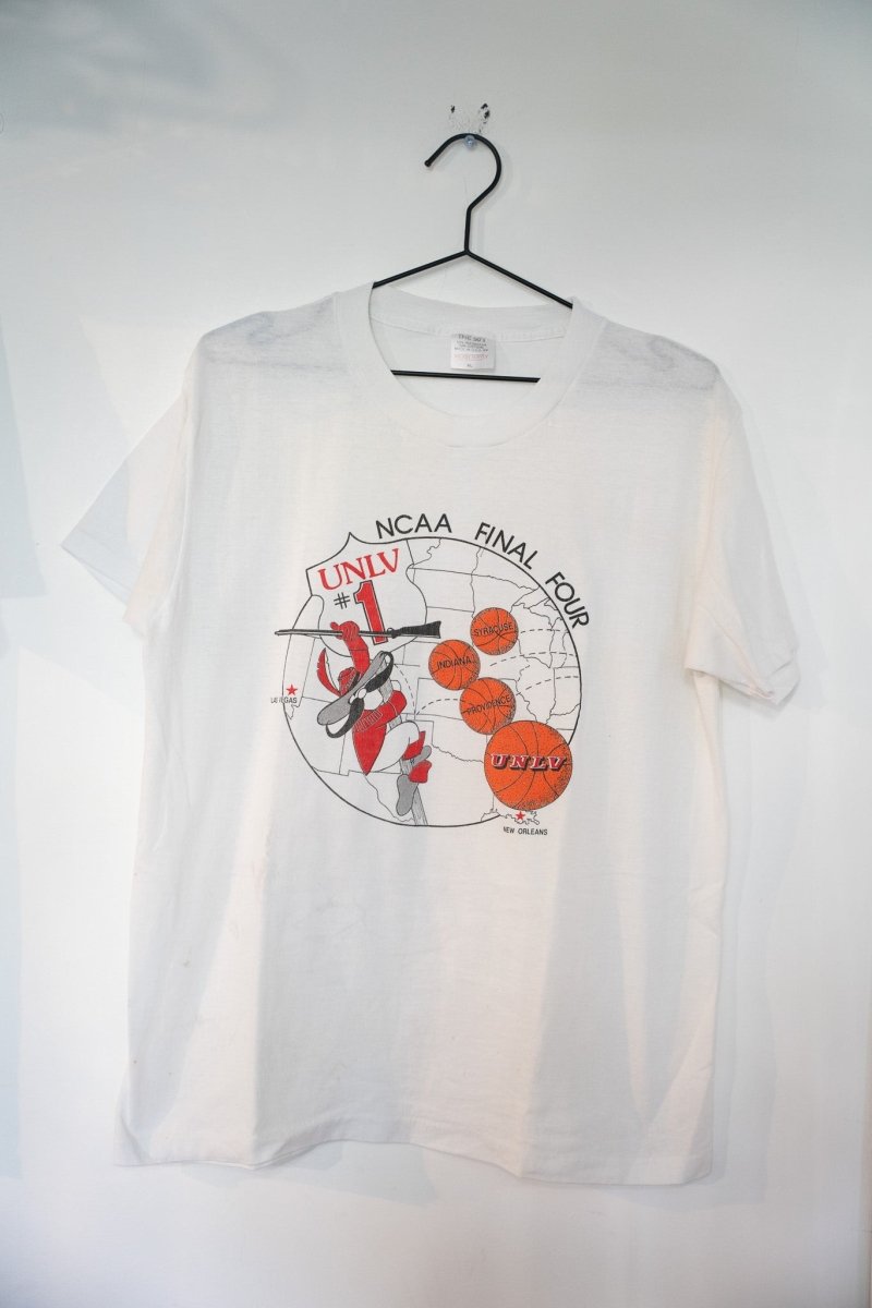 White 90s UNLV NCAA Final Four t-shirt with Hey Reb mascot on US map with basketballs marking Final Four cities size XL