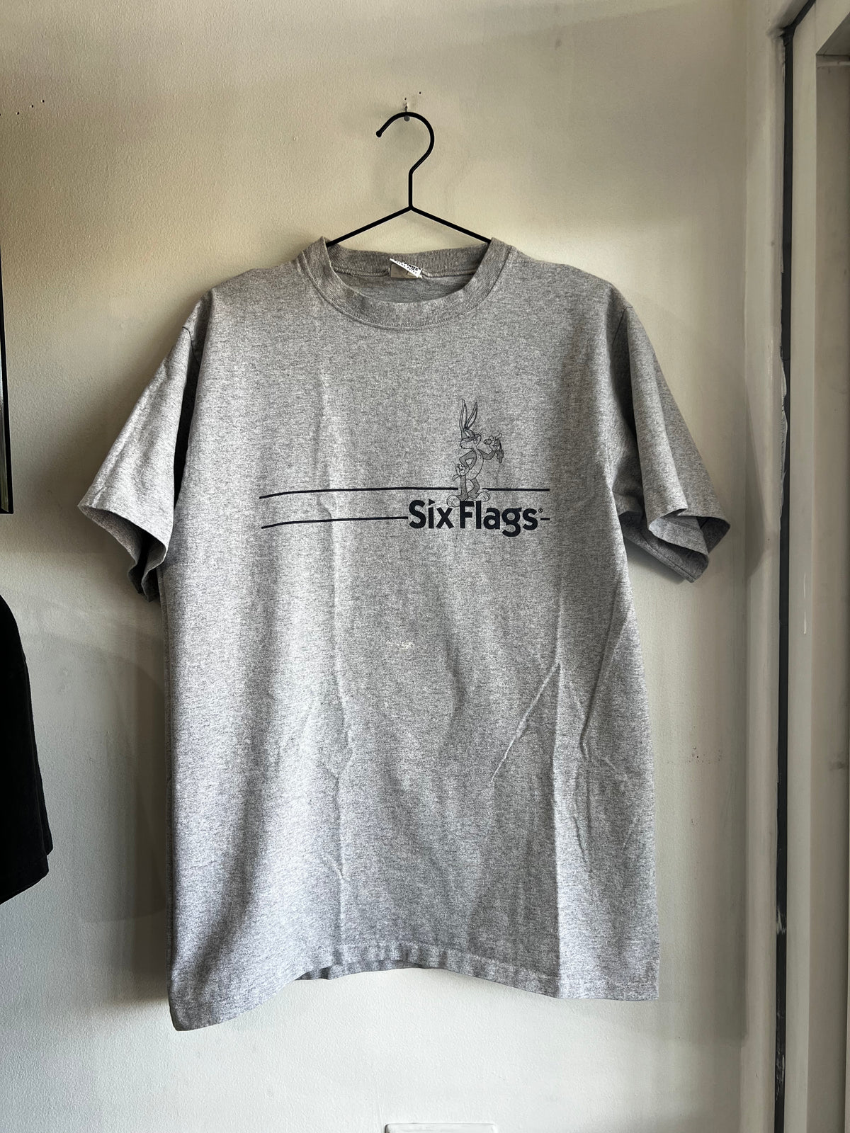 Vintage 1998 Six Flags Bugs Bunny Shirt Large