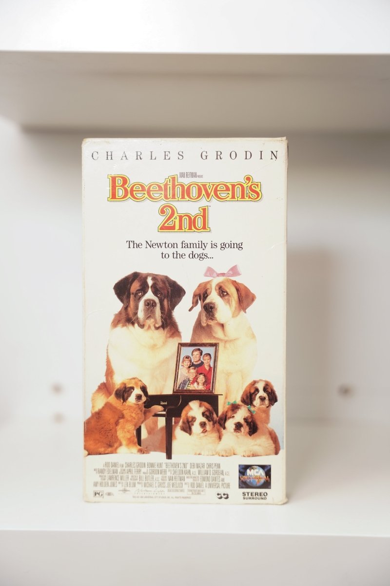 VHS Beethoven's 2nd Charles Grodin two St. Bernards pink bow four puppies Beethoven's 2nd red gold text Newton family MCA Universal PG