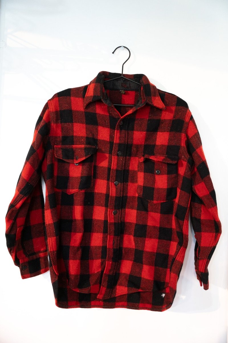 Red and black buffalo check vintage wool flannel shirt-jacket with pointed collar large chest pockets dark buttons dense heavyweight size Large