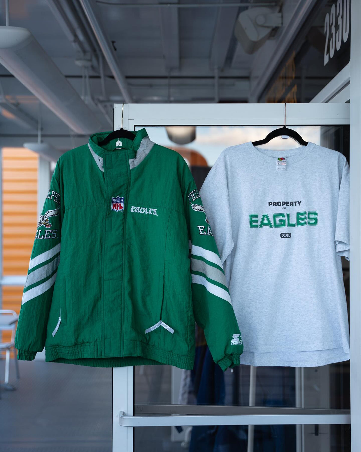 A 90s Starter Philadelphia Eagles Kelly Green Puffer Jacket