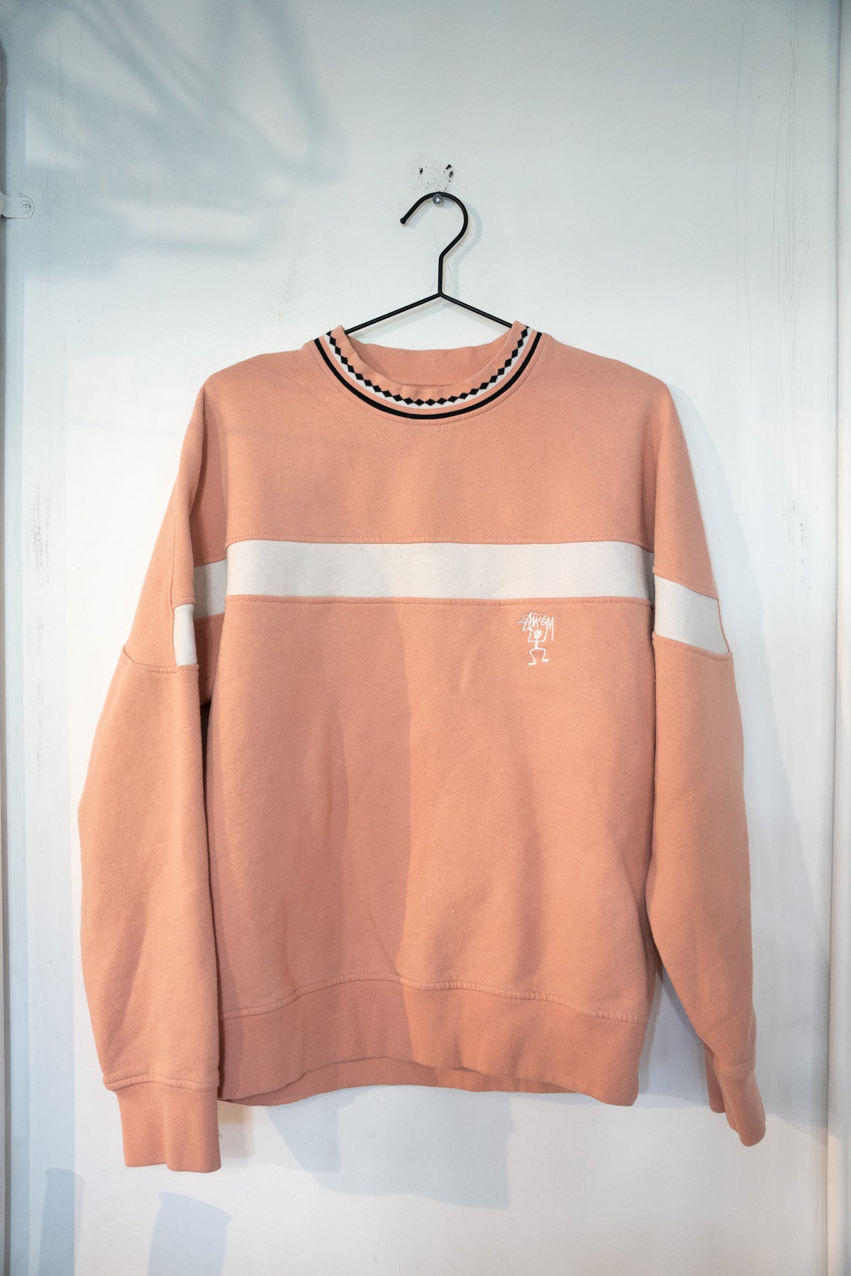 Vintage Stussy Peach Pink Crewneck Sweatshirt – Embroidered Logo Size Medium