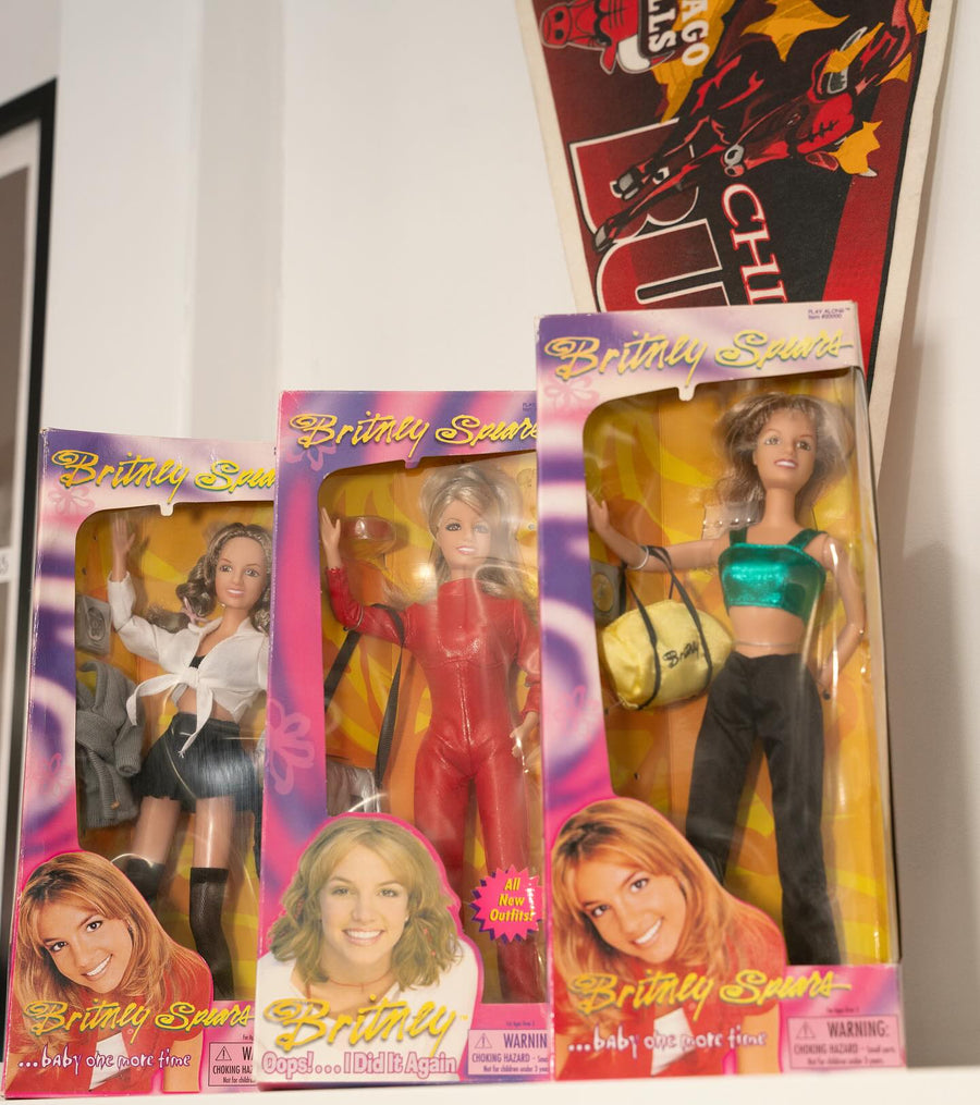 Friday drop. 5 vintage pieces on the rack.