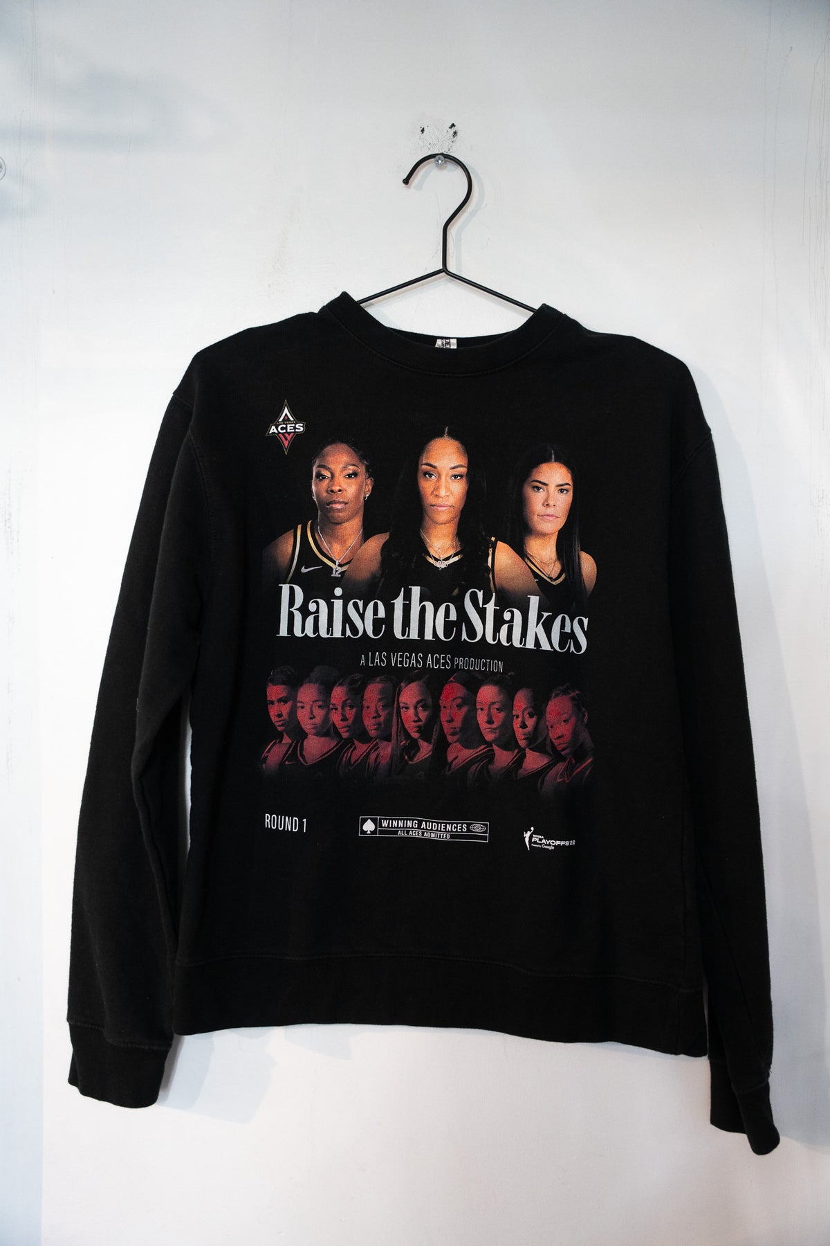 2022 Las Vegas Aces Raise The Stakes Sweater Size Small