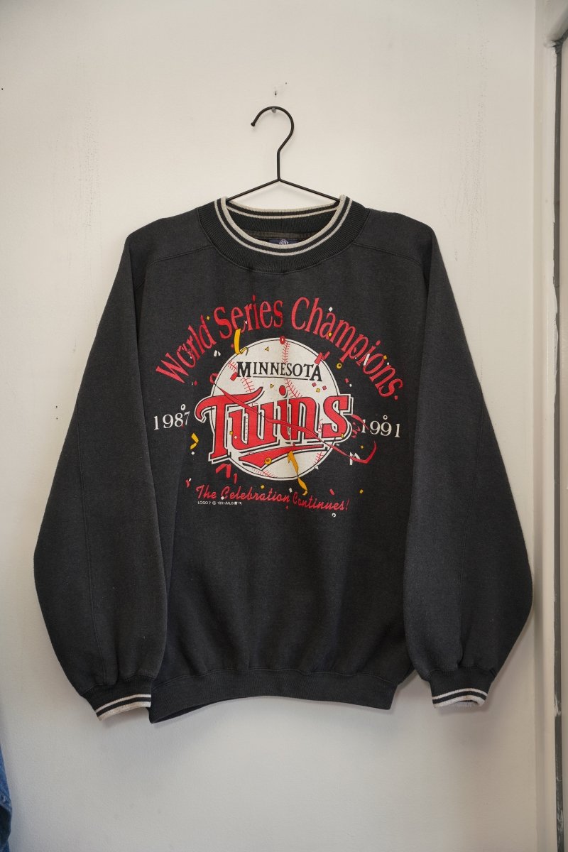 1987 Minnesota Twins World Series Champions Sweater - Keep It Classic