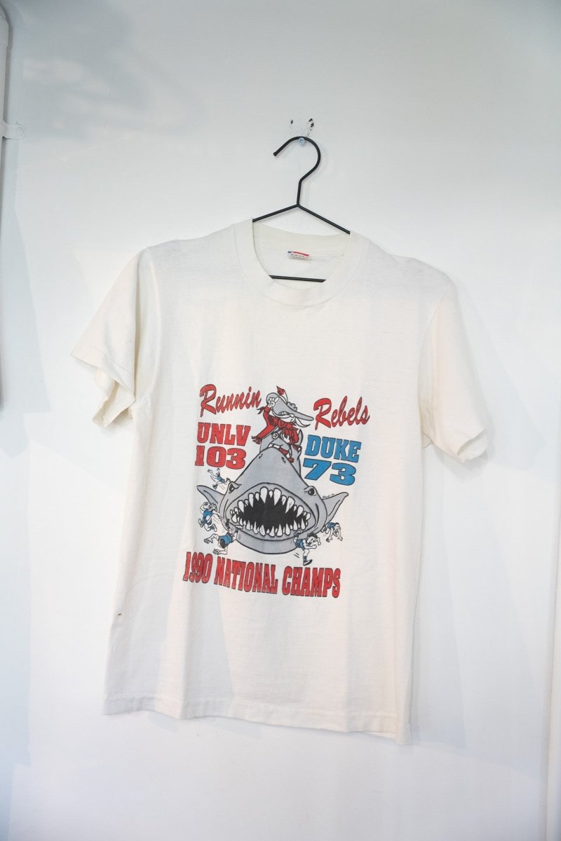 White 1990 UNLV Runnin Rebels national champions Beat Duke t-shirt with shark graphic UNLV 103 Duke 73 score size Medium