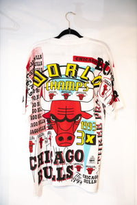 NBA Magic Johnson Chicago Bulls 1993 World Champs 3x championship t-shirt size large with front graphic print