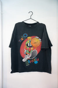1993 Warner Bros Looney Tunes Marvin The Martian Zero Gravity Shirt Size XL (tear in basketball) - Keep It Classic