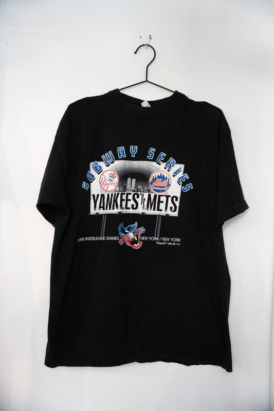 Majestic 1998 Yankees vs Mets Subway Series interleague games t-shirt, size XL, displayed flat showing front graphic print