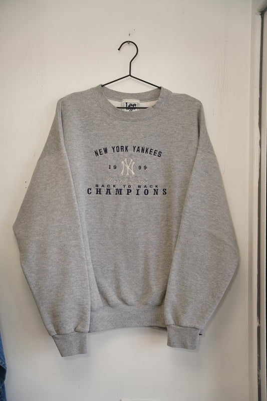 1999 New York Yankees Back To Back World Series Champions Sweater - Keep It Classic