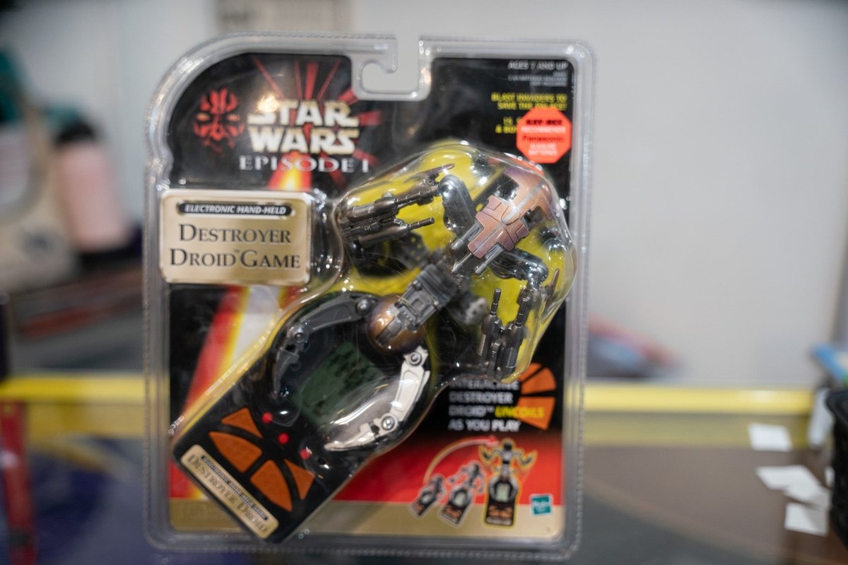 Sealed 1999 Star Wars Episode I Destroyer Droid electronic handheld game by Hasbro on original blister card