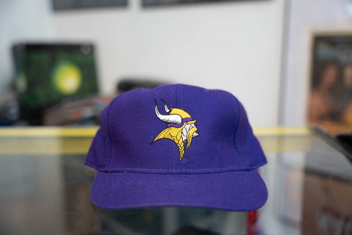 Vintage Minnesota Vikings New Era Team NFL Fitted Hat 7 1/4