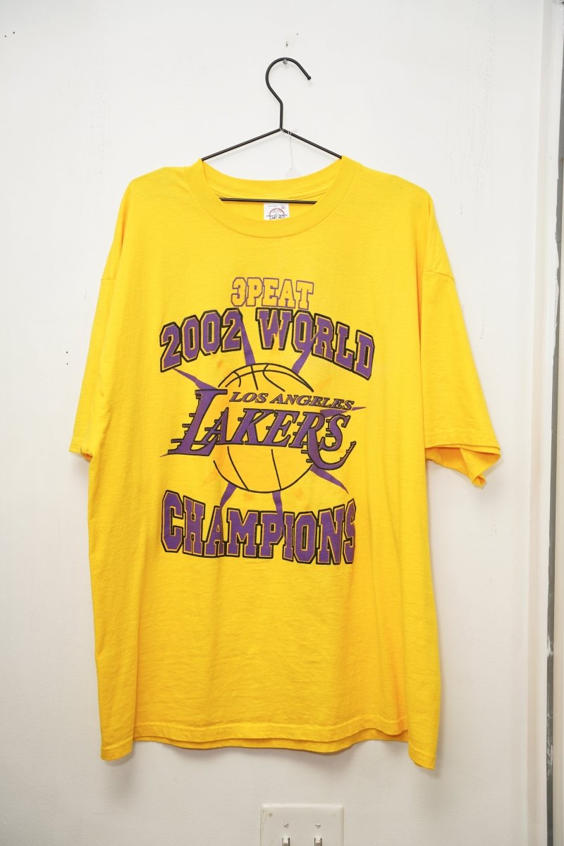 2002 Vintage Bootleg Lakers 3 - Peat Shirt - Keep It Classic