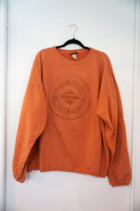 Burnt orange 2003 Harley-Davidson Lincoln Nebraska crewneck sweater tone-on-tone embossed circular seal bar-and-shield Since 1903 size XXL