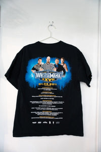 WWE Wrestlemania XXVII 2011 t-shirt in size large, displaying event graphics and wrestling imagery on gray fabric