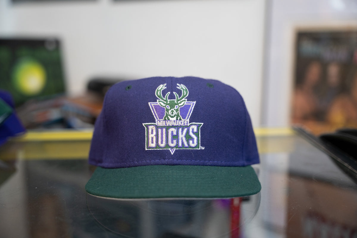 Vintage Milwaukee Bucks New Era Fitted Hat 7 1/4