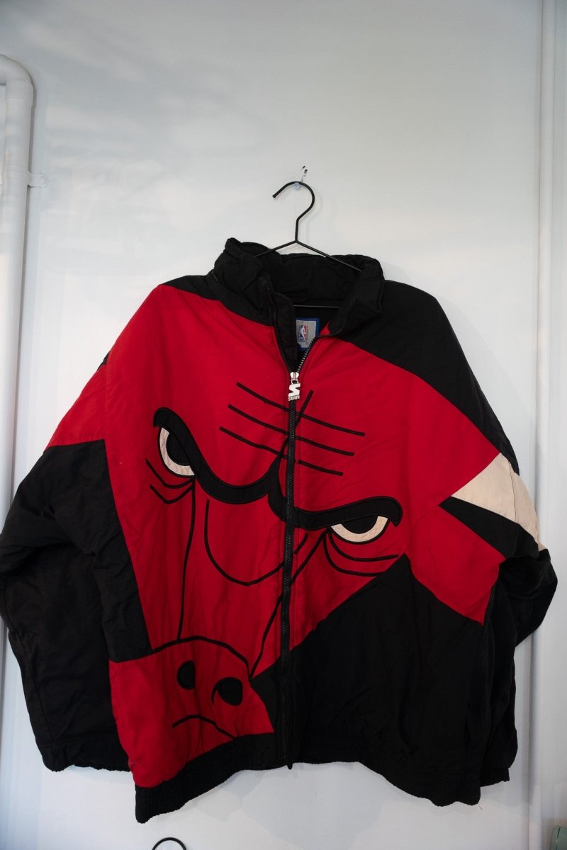90s Starter Chicago Bulls Big Mascot Puffer Jacket Size Large - Keep It Classic