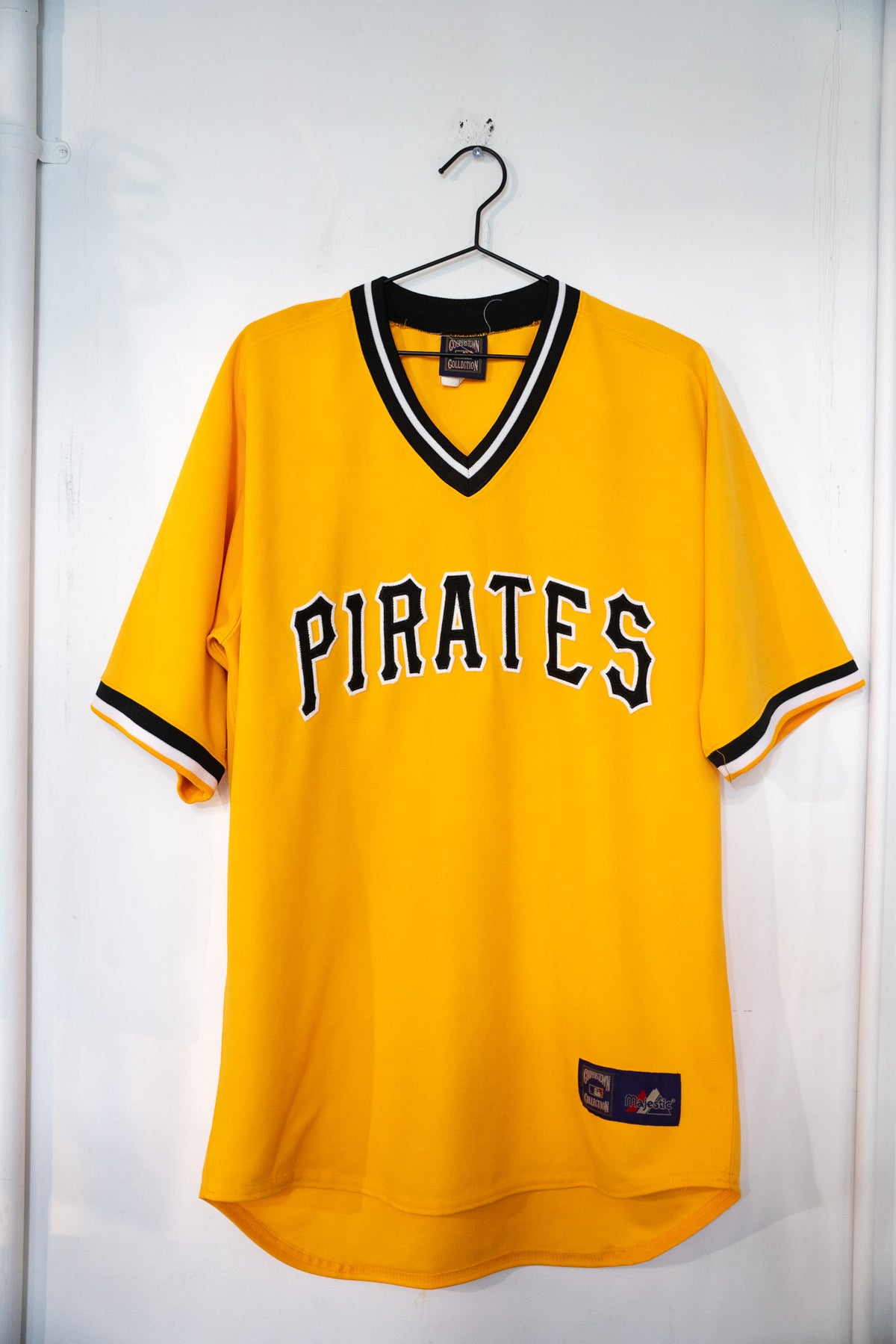 Vintage Pittsburgh Pirates Majestic Cooperstown Collection Jersey Size Large