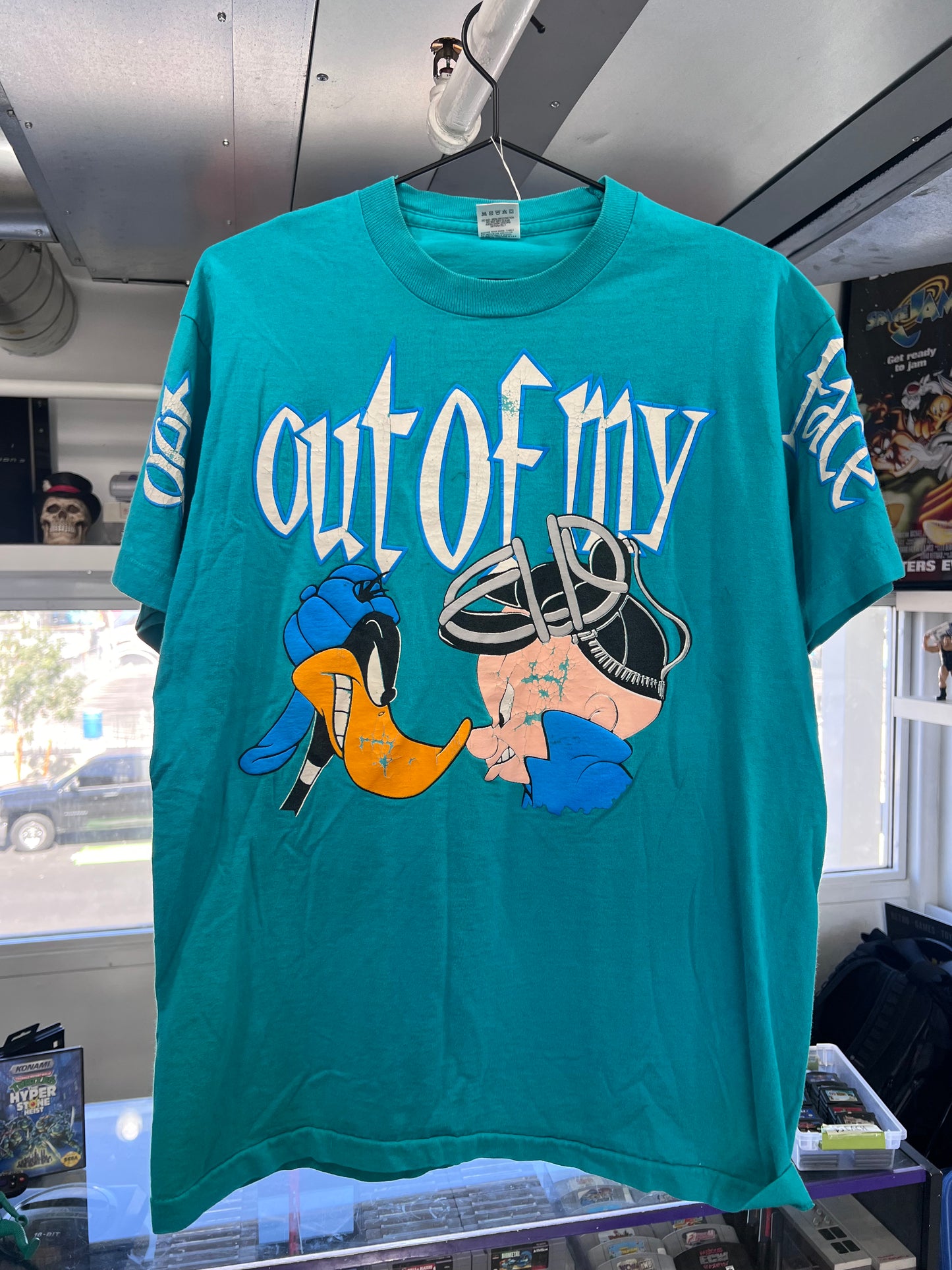 Camiseta grande de los años 90 con el lema "Fuera de mi cara" de Looney Tunes