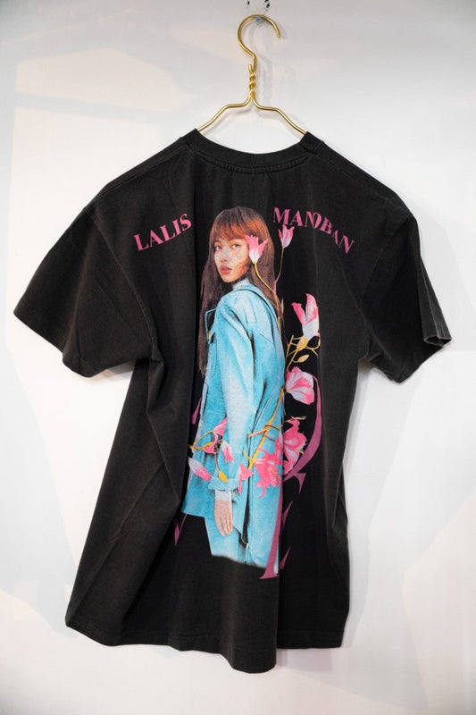 LaLisa Blackpink Modern Boot Tee Size Large - additional view - Keep It Classic Las Vegas