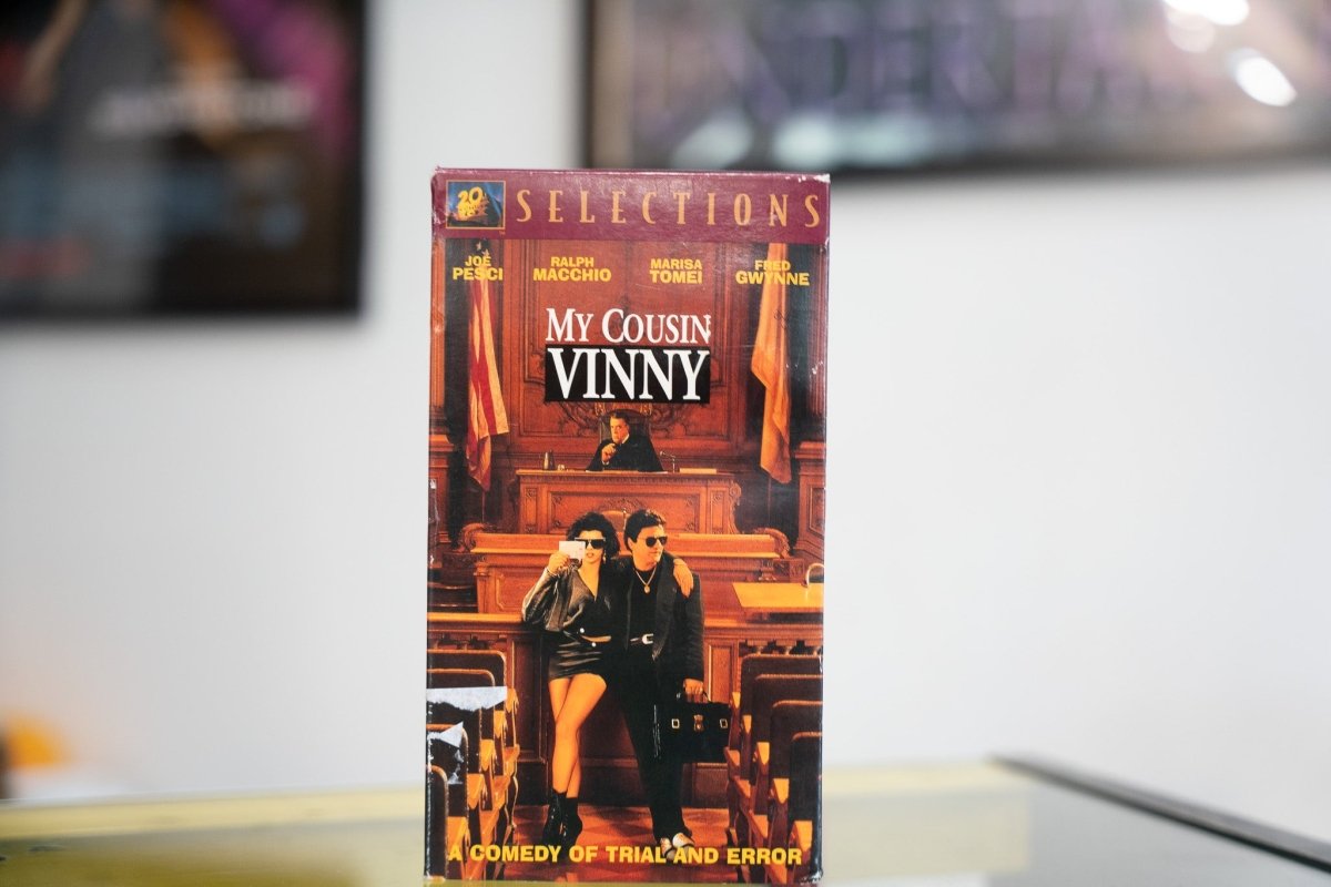 My Cousin Vinny VHS with Fox Selections banner Joe Pesci in leather jacket and Marisa Tomei seated in courtroom judge behind and Comedy of Trial and Error tagline