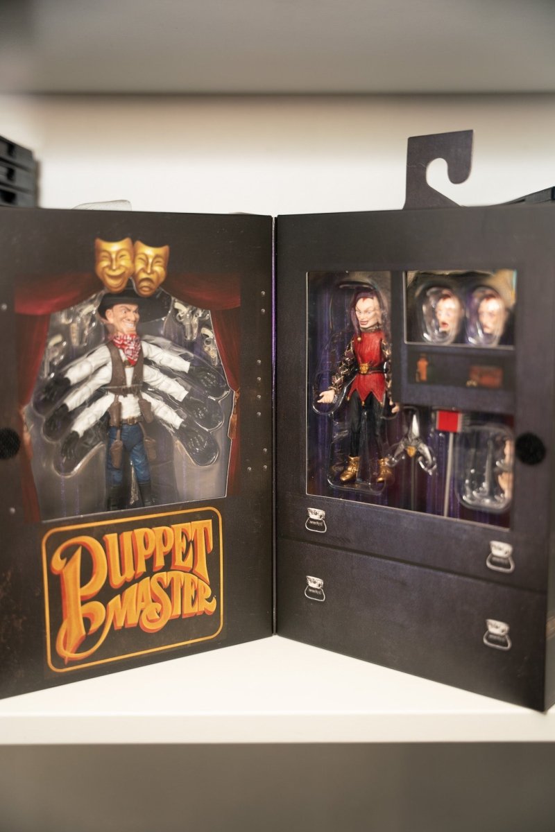 NECA Puppet Master Ultimate Six Shooter & Jester Figure - Keep It Classic