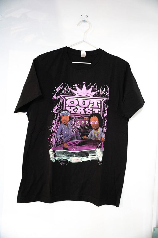 Outkast Atliens Car Tee Size Large - Keep It Classic