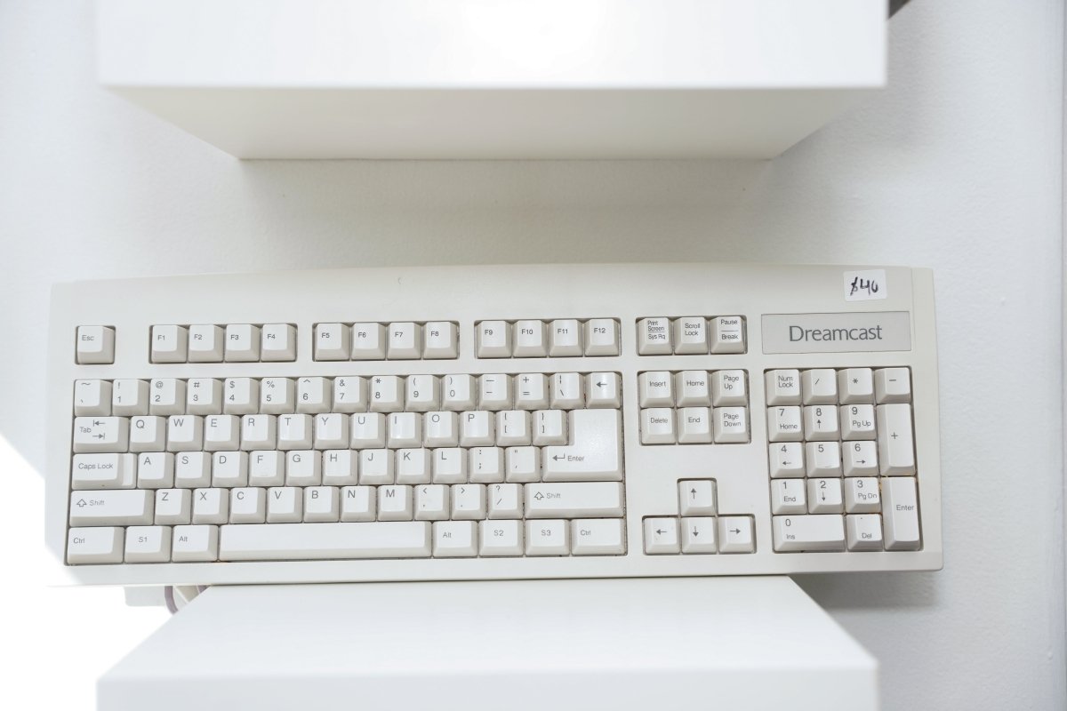 Sega Dreamcast Keyboard - Keep It Classic