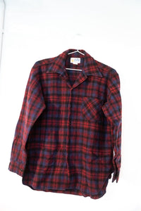 Red navy blue black plaid vintage El Rey wool button-up flannel with camp collar single chest pocket brushed wool Made in USA size Medium