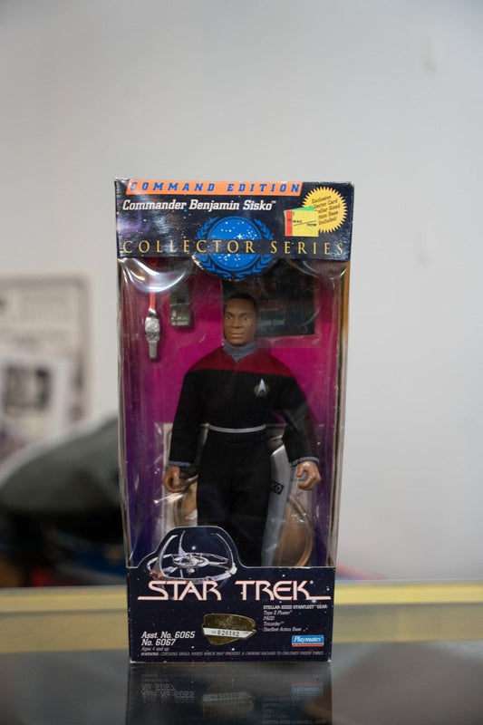 Vintage Playmates Star Trek Command Edition Commander Benjamin Sisko 9-inch figure in original box with DS9 uniform and accessories