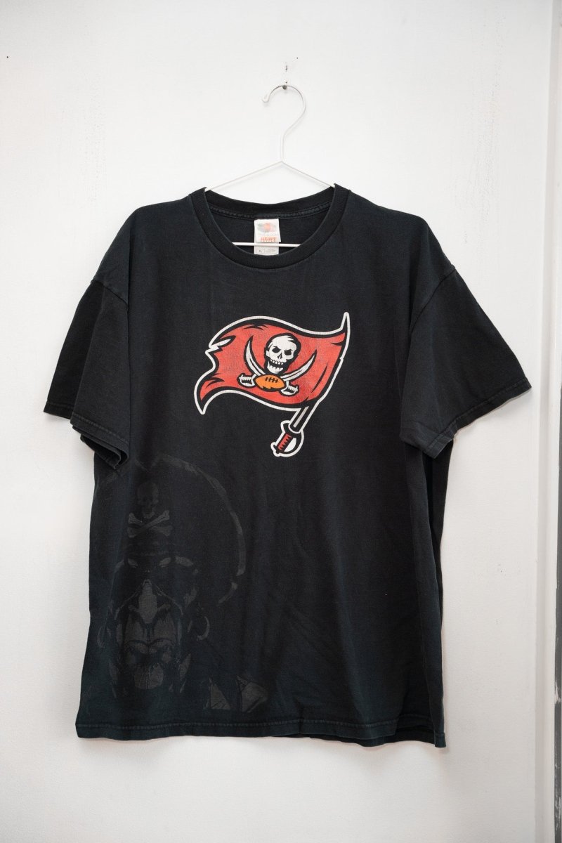 Vintage Tampa Bay Buccaneers Shirt - Keep It Classic